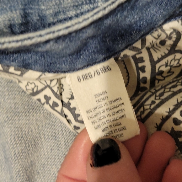 ❤AMERICAN EAGLE SKINNY JEANS, 8 (29) and 6 (28) - Picture 4 of 4